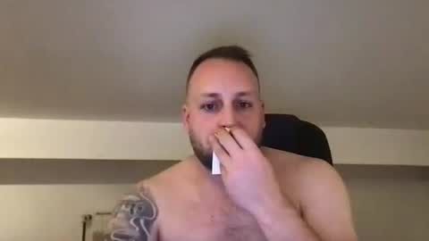 Snapshot of kobasic chatting on 10.25.25 hugo online show from 10.25.25