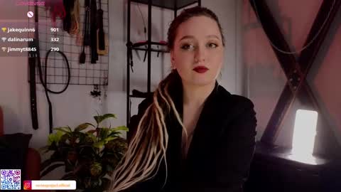 Snapshot of koracrosbie chatting on 03.12.25 Kora TG channel online show from 03.12.25