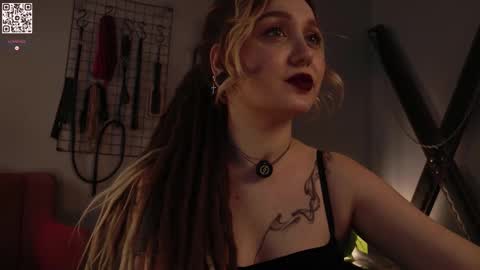 Snapshot of koracrosbie chatting on 09.19.25 Kora TG channel online show from 09.19.25