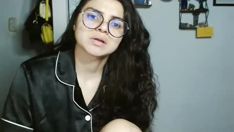 Karoll online show from 01.23.25