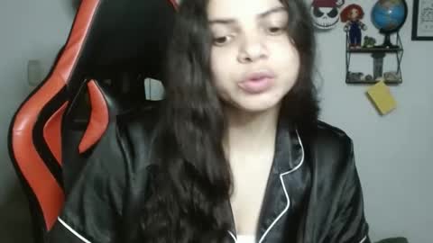 Karoll online show from 02.18.25