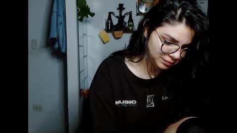 Karoll online show from 10.05.25