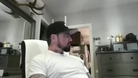 Snapshot of koululier23 chatting on 10.14.25 koululier23 online show from 10.14.25