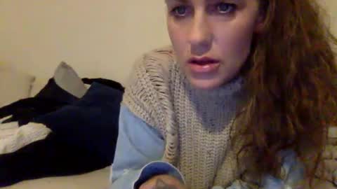 Snapshot of koyoteej chatting on 02.06.25 koyoteej online show from 02.06.25