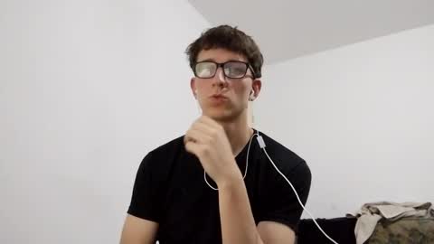 Snapshot of kpo10 chatting on 12.22.24 Facu online show from 12.22.24