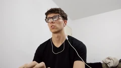 Snapshot of kpo10 chatting on 12.23.24 Facu online show from 12.23.24