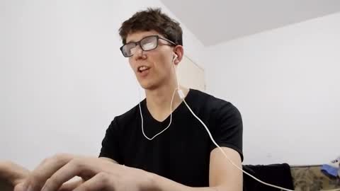 Snapshot of kpo10 chatting on 12.30.24 Facu online show from 12.30.24