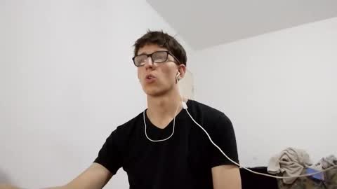 Snapshot of kpo10 chatting on 01.03.25 Facu online show from 01.03.25