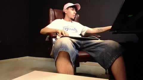 KrewVaughn online show from 10.17.25