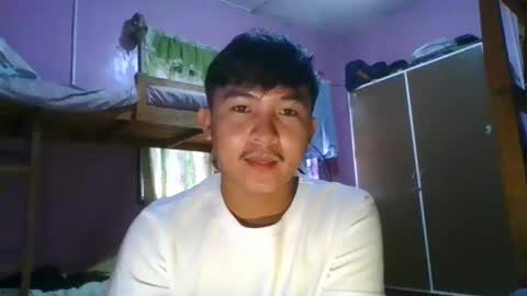 Snapshot of krezikeed chatting on 09.12.25 krezikeed online show from 09.12.25