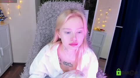 Snapshot of kris_grant chatting on 12.28.24 kris_grant online show from 12.28.24