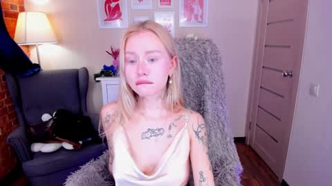 Snapshot of kris_grant chatting on 01.12.25 kris_grant online show from 01.12.25