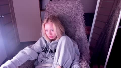 Snapshot of kris_grant chatting on 01.26.25 kris_grant online show from 01.26.25