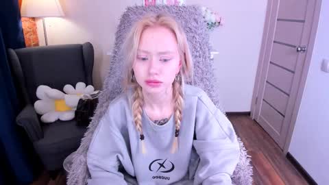 Snapshot of kris_grant chatting on 03.02.25 kris_grant online show from 03.02.25