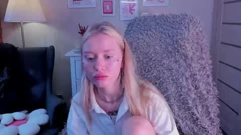 Snapshot of kris_grant chatting on 09.26.25 kris_grant online show from 09.26.25