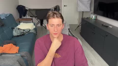 Snapshot of krishort chatting on 02.14.25 krishort online show from 02.14.25