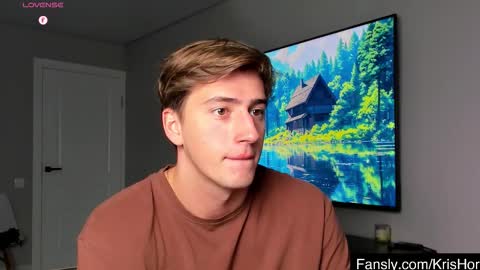 Snapshot of krishort chatting on 10.25.25 krishort online show from 10.25.25