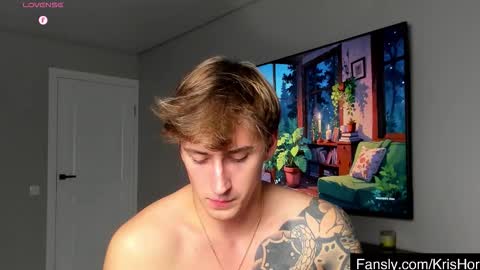 Snapshot of krishort chatting on 10.26.25 krishort online show from 10.26.25