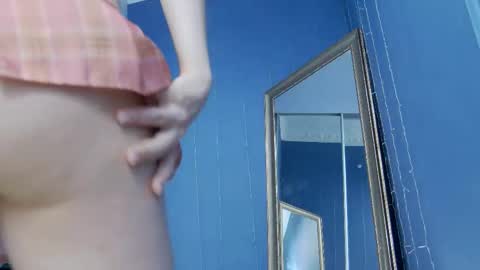 kriskras__ online show from 12.18.25