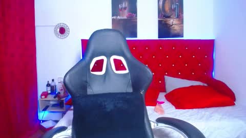 kriss_sweetboobs online show from 02.13.25