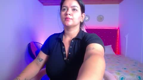 kriss_sweetboobs online show from 12.16.25