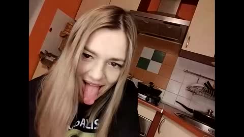 KrissSexi online show from 02.04.25