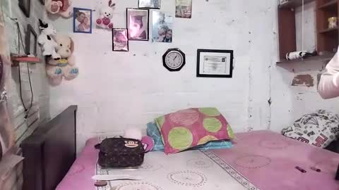 krisstal703358 online show from 09.18.25