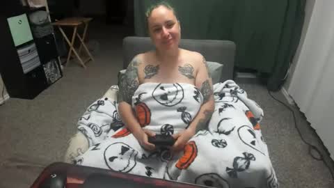 Snapshot of kristajay chatting on 05.21.26 Krista online show from 05.21.26