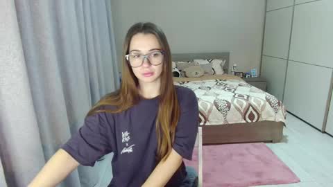 twitter    Annemarye 23 online show from 11.22.25