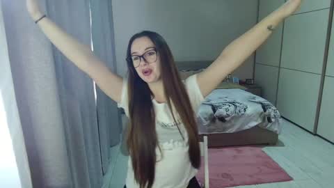 twitter    Annemarye 23 online show from 02.02.26