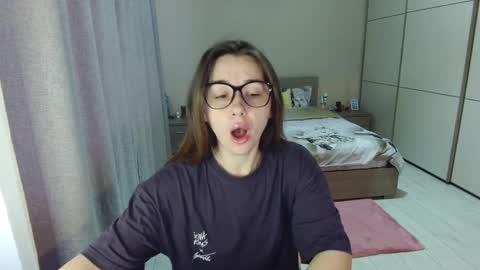 twitter    Annemarye 23 online show from 04.09.26