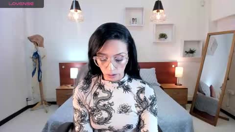 Sophia online show from 01.19.25