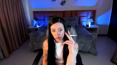 Sophia online show from 11.05.25