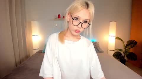 Snapshot of kristial_soopxxx chatting on 09.16.25 Kristal online show from 09.16.25