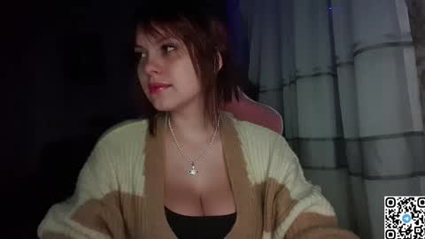 Snapshot of kristibloom chatting on 09.21.25 Christie online show from 09.21.25