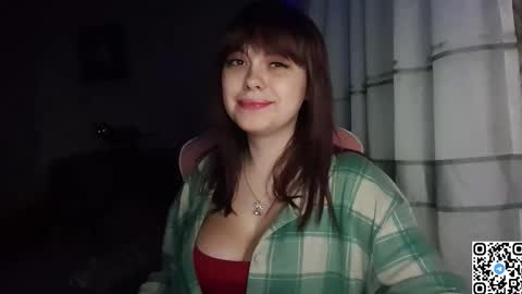 Snapshot of kristibloom chatting on 10.10.25 Christie online show from 10.10.25