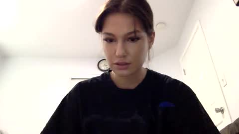 kristinafae online show from 10.23.25