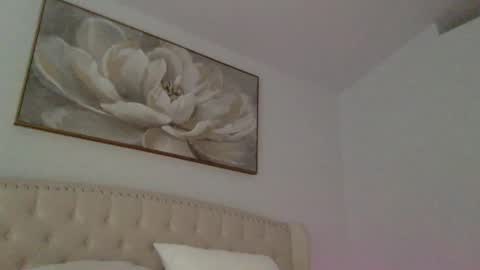 kristinafae online show from 10.31.25