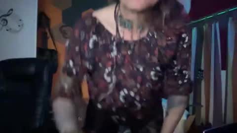 Snapshot of kristirif chatting on 04.08.26 kristirif online show from 04.08.26