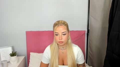 KristyFlowers online show from 01.13.25