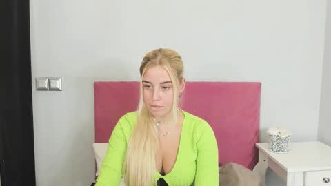 KristyFlowers online show from 01.31.25