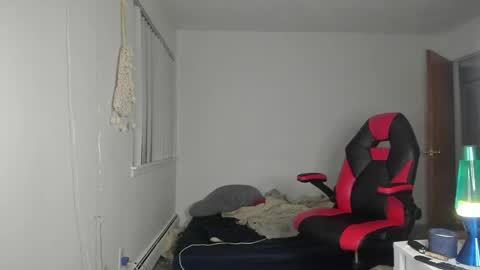 Snapshot of kroddy1985 chatting on 04.11.26 Brayden Thompson online show from 04.11.26