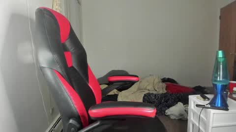 Snapshot of kroddy1985 chatting on 04.12.26 Brayden Thompson online show from 04.12.26