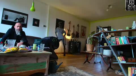 krummersaebel online show from 02.24.25