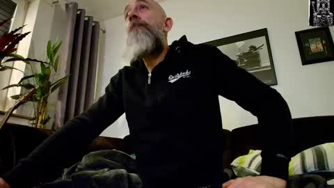 krummersaebel online show from 03.08.25