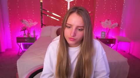 Snapshot of krys_tina chatting on 03.28.26 krys_tina online show from 03.28.26