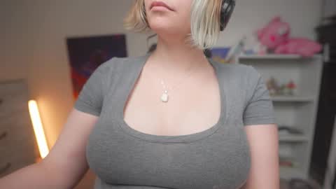 Krystal Syx online show from 11.15.25