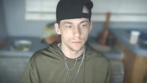 krytiar1992 online show from 04.10.26