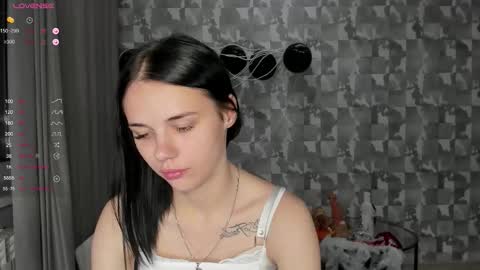 Snapshot of kseni_a chatting on 10.30.25 Ksenia online show from 10.30.25