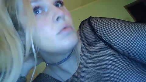 Snapshot of kudesnizza chatting on 01.29.25 Annika MTF ts post -op online show from 01.29.25